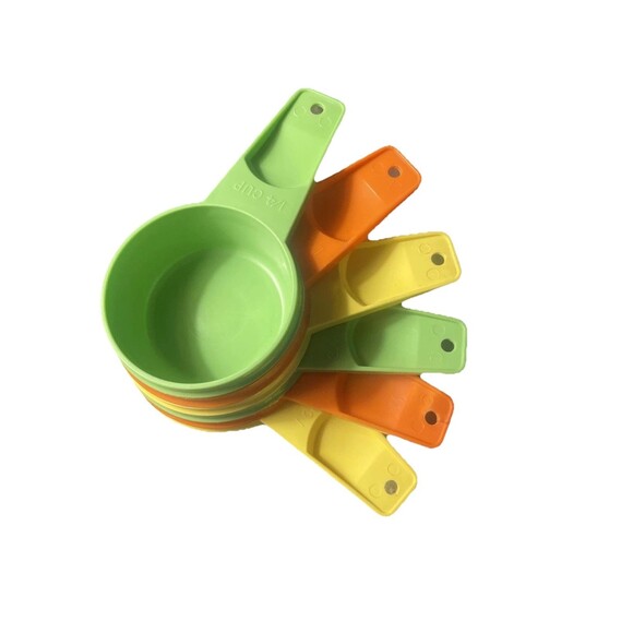 Set of 6 Vintage Tupperware Stacking Measuring Cups Yellow Green Orange - Picture 1 of 11